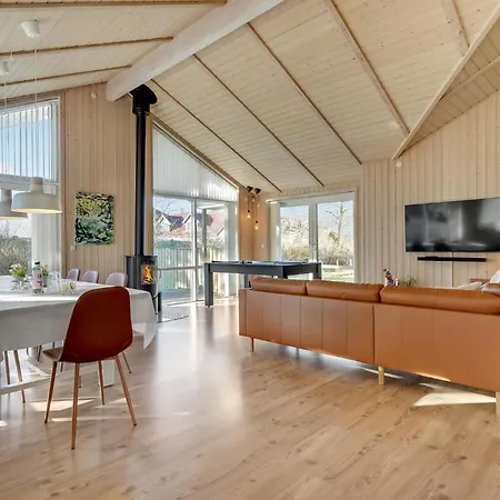 4 Bedroom Gorgeous In Storvorde Holiday home *